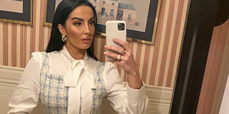 Blerona i zmadhon buzët më shumë sesa e ka hapësirën