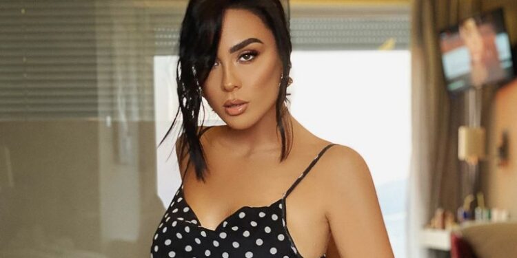 Si e vizatuar, Xhensila iu “lë pa mend” me pamjen e saj