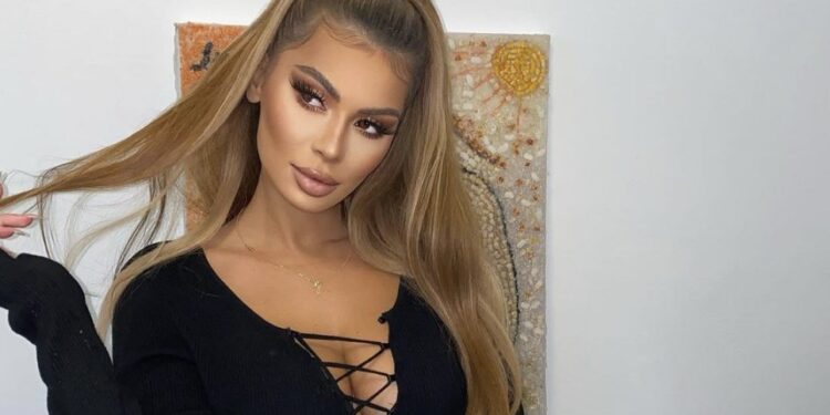 Këtë fustan të Luanës do ta donin të gjitha femrat