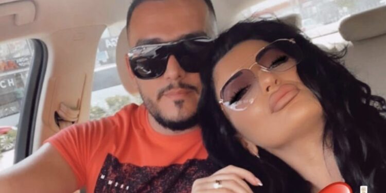 Këtë veturë super luksoze e ka gruaja e Gold Ag