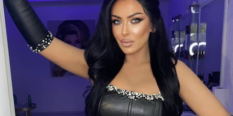 Kaq shumë i ka zmadhuar buzët Arta Bajrami