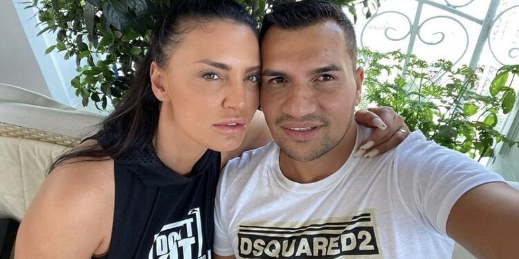 Genta Ismailit në shtatzëninë e parë veç sa nuk po i pëlcet fytyra