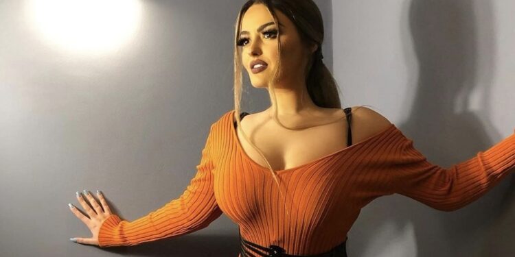 Sellma e bën Encën si kukull, këngëtarja po duket kaq bukur!