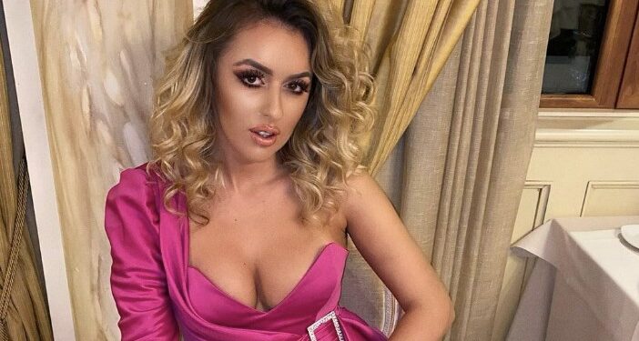 Këto janë fotot provokuese të protagonistes së re në “Për’puthen”, që i fshiu pasi u bë pjesë e emisionit