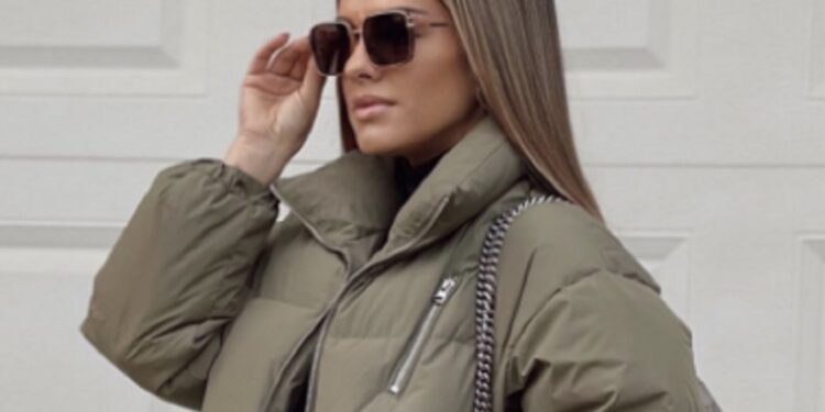 Arianës i ka dalë vera, shikoni si vishet për të dalë