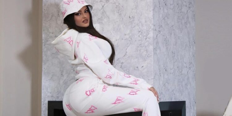 Enca Haxhia e ‘zjarrt’ me robdishan nga shtrati