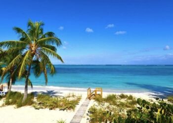 Ndodh edhe kjo: E dërgon gruan në pushime luksoze, ajo e tradhton me masazherin e hotelit