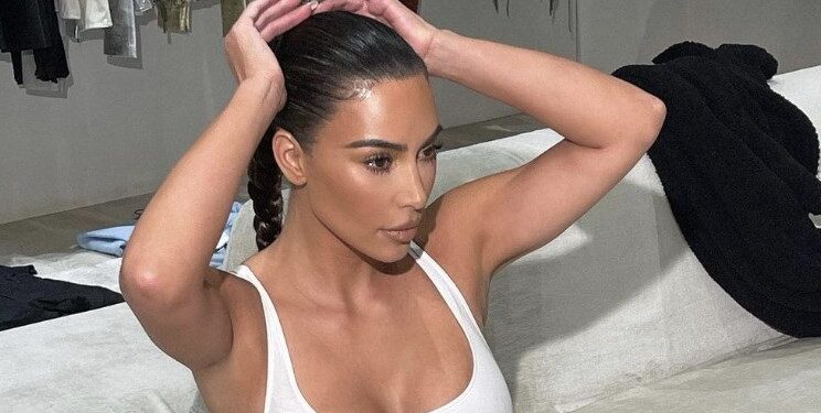 Kim Kardashian nuk ndalet, tregon trupin peshk në bikini