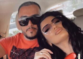 Pas lindjes së djalit, nusja e Goldit merr hapin e madh