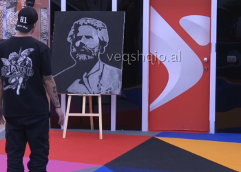Donaldi i dedikon artin e tij pavarësisë së Kosovës, pikturon portretin e Adem Jasharit