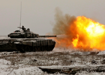 Rusia vret të paktën 25 civilë ukrainas dhe plagos mbi 100 të tjerë