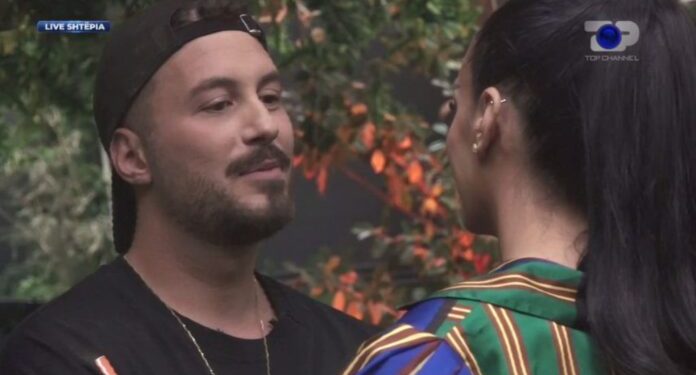 Donaldi realizon këngën e dytë dedikuar Borës?