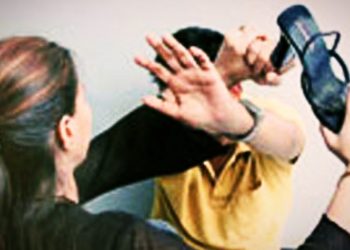 Divjakë/ Gruaja rreh burrin