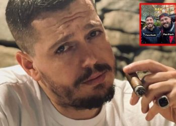 “Para dhe pas iftarit”, Elgit Doda poston foton epike të binjakëve Veshaj