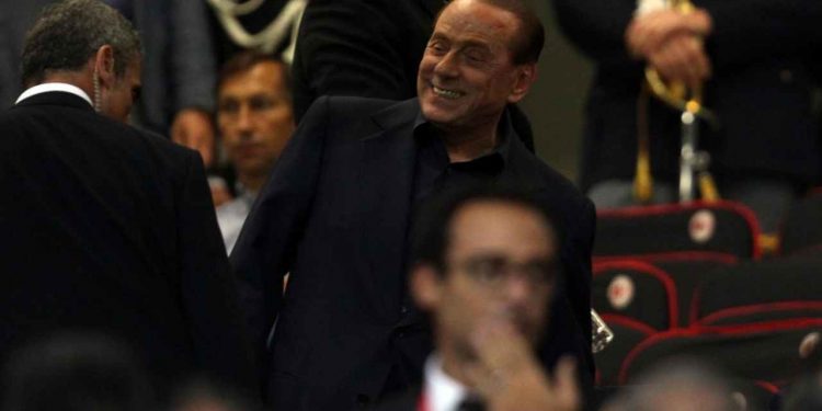 E bujshme: Silvio Berlusconi do jetë i ftuar në emisionin më të ri që do të nisë në TCH
