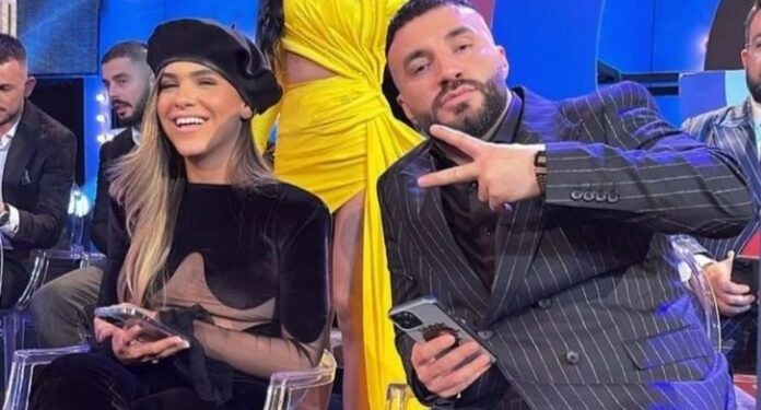 Sarah dhe DJ PM kombinohen në veshje, kaq bukur duken