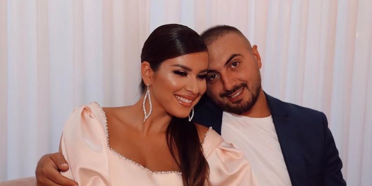 Kriset martesa e Elita Rudit me Gjikon pas problemeve me vajzën minorene? Gjërat duken ndryshe