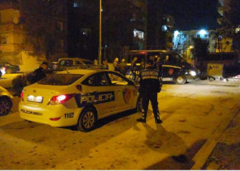 Dalin pamjet nga atentati në aksin rrugor Tiranë-Durrës ku mbeti i vdekur një person