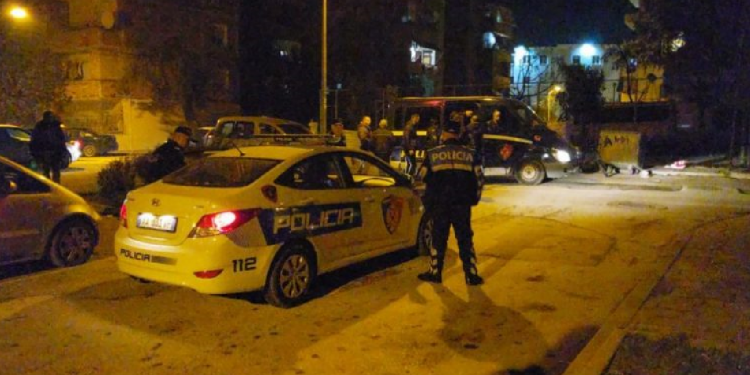 Dalin pamjet nga atentati në aksin rrugor Tiranë-Durrës ku mbeti i vdekur një person