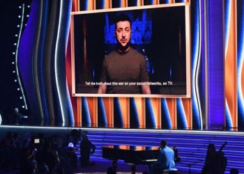 Zelensky mori pjesë në “Grammy Awards 2022” përmes një video-lidhjeje