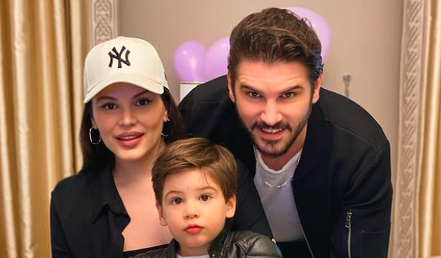 Feston 3 vjetorin, Almeda i bën të birit dedikimin më emocionues