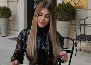 Sarah duket mahnitëse edhe kur ushqehet