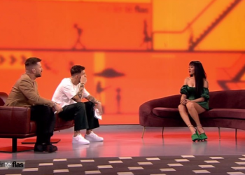 “Një ditë do martohesh me mua!” Donaldi i bën ‘këngë’ të re Borës, ku i shpreh gjithë dashurinë