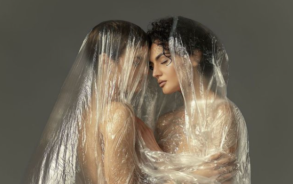 I dedikoi këngë, Sheila tregon historinë prekëse me shoqen e saj