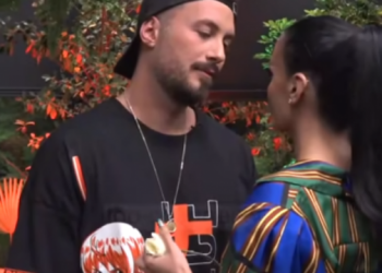 Momenti kur Donaldi pyet “A erdhi Bora?” (PAMJE)