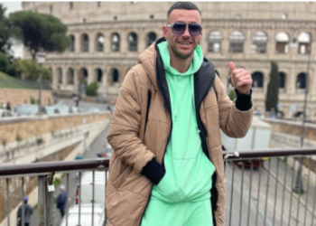 Zbulohet e dashura e re e Stresit, ka marrë pjesë në klipet e tij