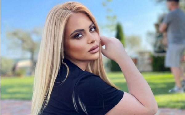 Për ish-banoren e Big Brother-it,”Dubai Porta Potty” nuk ka asgjë të keqe,fundja është 5minuta punë