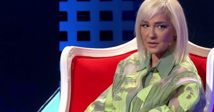 Monika Lubonja me bikini iu bën “diss” gocave të reja