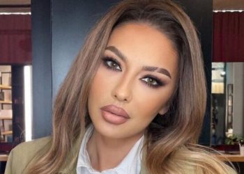 E kënaqur me punën e grimerës, Adelina Ismaili e publikon vetën në këtë gjendje!