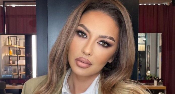 E kënaqur me punën e grimerës, Adelina Ismaili e publikon vetën në këtë gjendje!