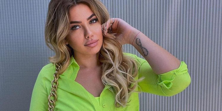 Kështu e nis ditën Arjola Demiri