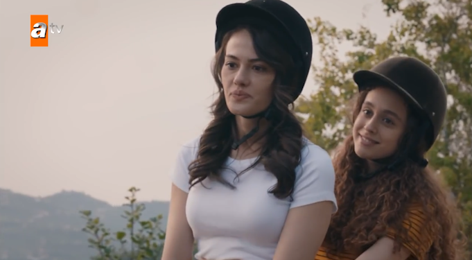 Meleku dhe Hazani shihen të lumtura pranë njëra-tjetrës duke kalëruar, çfarë do të ndodhë me to?