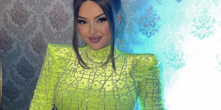 Pas shumë aludimesh dhe qindra akuza, Enca ‘dorëzohet’ dhe na prezanton të dashurin