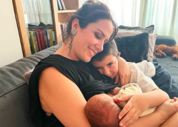 U bë nënë për herë të tretë, Arbana Osmani tregon si i ka shkuar jeta pas lindjes së vajzës