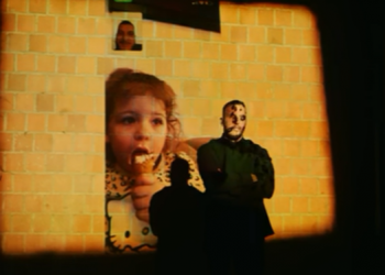 Mbani lotët, Mozzik i dedikon Hanës këngën më të ndjerë dhe na rrënqethi