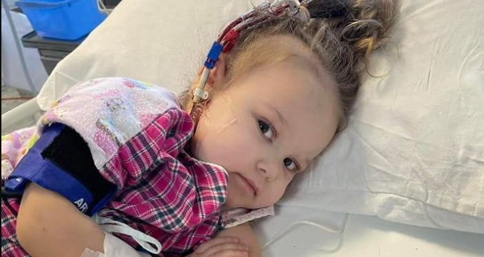 Nina Shalës i duhen 150 mijë euro për t’u shëruar, babai saj kërkon ndihmë