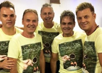 5 vëllezërit e famshëm shqipëtarë në zi, nëna e tyre ka ndërruar jetë