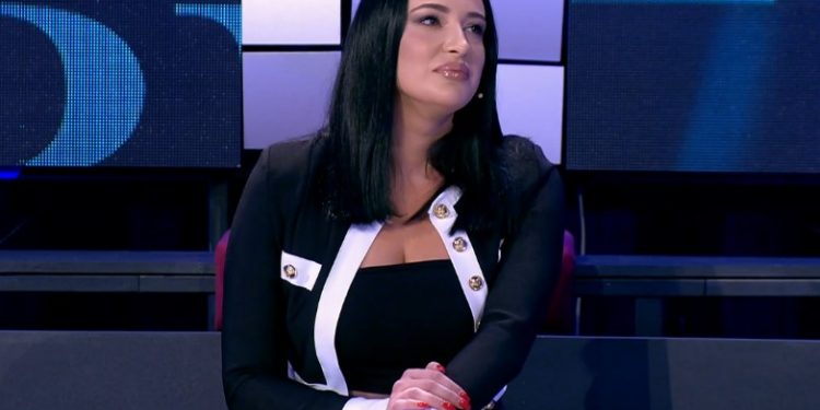 Dikur ‘Sofia’ në “Zonë e Lirë” me Arjan Çani, sot konkurrente në Për’puthen