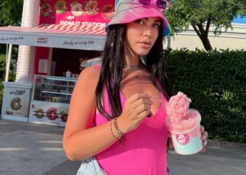 Sa e ka zbukuruar shtatzënia, Einxhel sjell foto nga pushimet