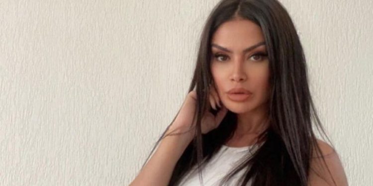 Si rrallëherë, kaq bukur është kombinuar në veshje Zanfina!