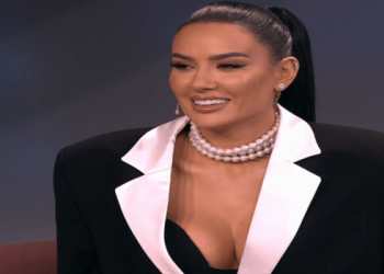 Nje dasem nga Bora Zemani? Ja si pergjigjet moderatorja pas ngacmimit te Enos: “Kemi shami per te djegur”