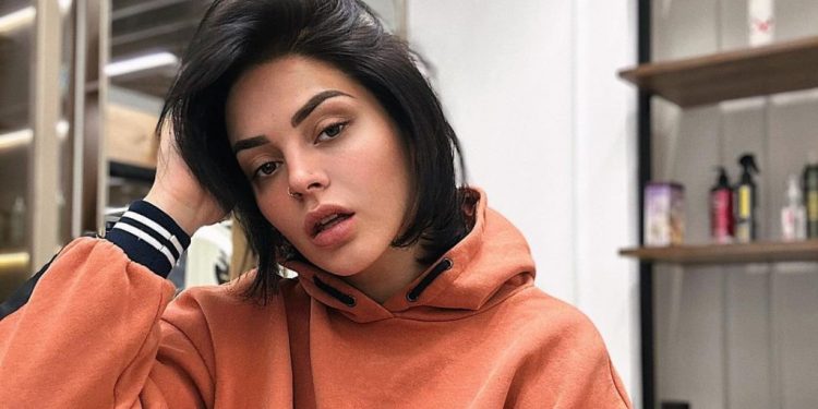 Pas humbjes së shumë kilogramëve, Fifi ka ndryshuar krejtësisht në pamje!