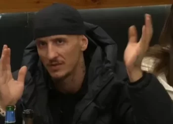 Getinjo: Flamuri i Amerikës nuk ka valëvitur asnjëherë në hënë