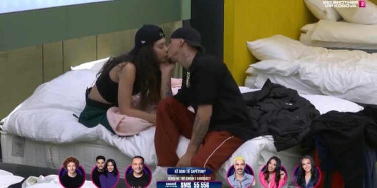 Getinjo thyen akullin, e puthë Vivien në buzë