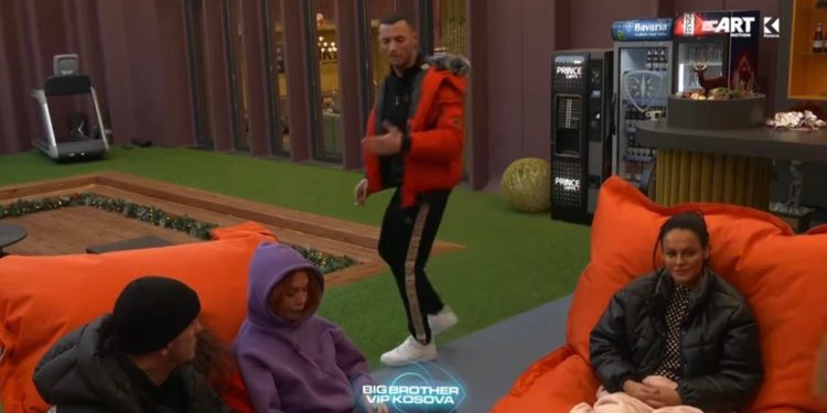 “E din krejt Kosova e Shqipëria se kush je ti, mos thuaj se je prej Drenice”, përplasen ashpër Stresi me Xhulin