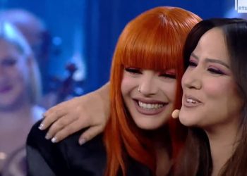 Fifi jep lajmin e ëmbël: Jam shtatzënë